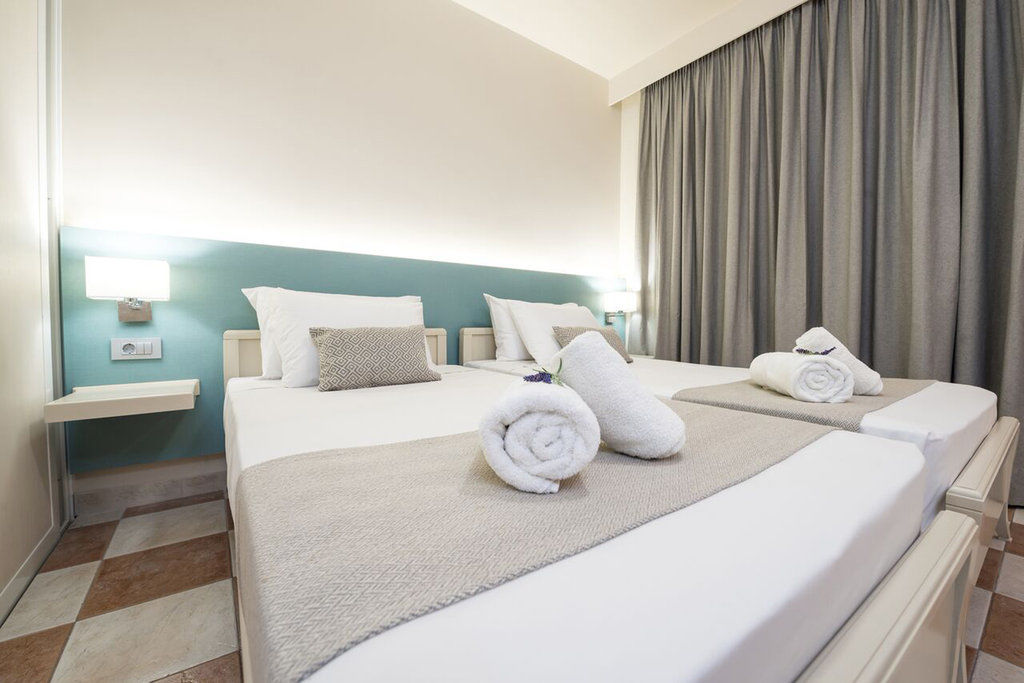 Ilios Hotel, Adults Only Laganas Bagian luar foto